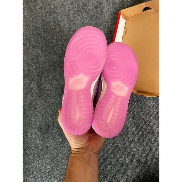 Nike Dunk Premium Low Rush Fuchsia Womens Size 9.5 Mens 8 New With Box - Picture 6 of 10